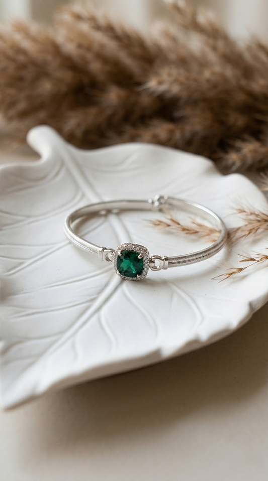Emerald Glow Elegance Bracelet