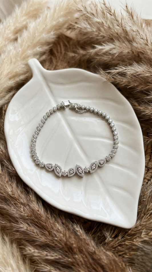 Silver Clover Charm Bracelet