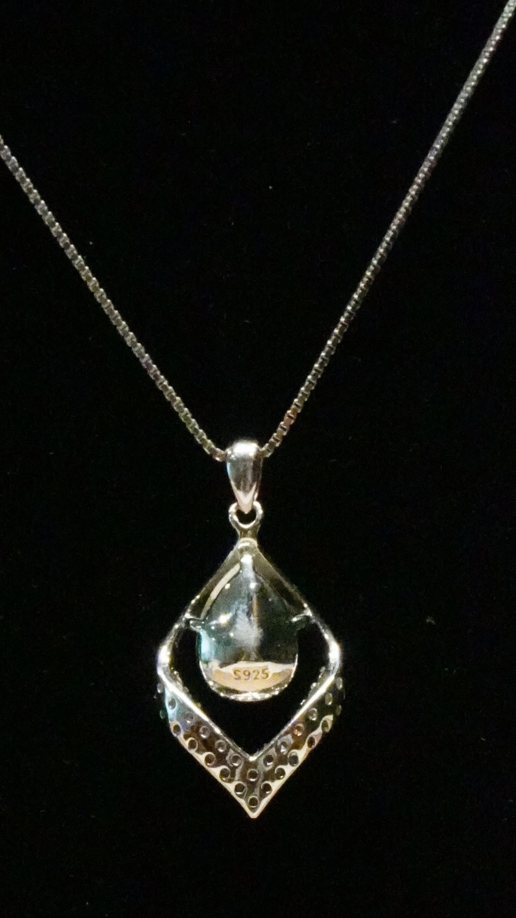 Crystal Cascade Pendant Buti Set