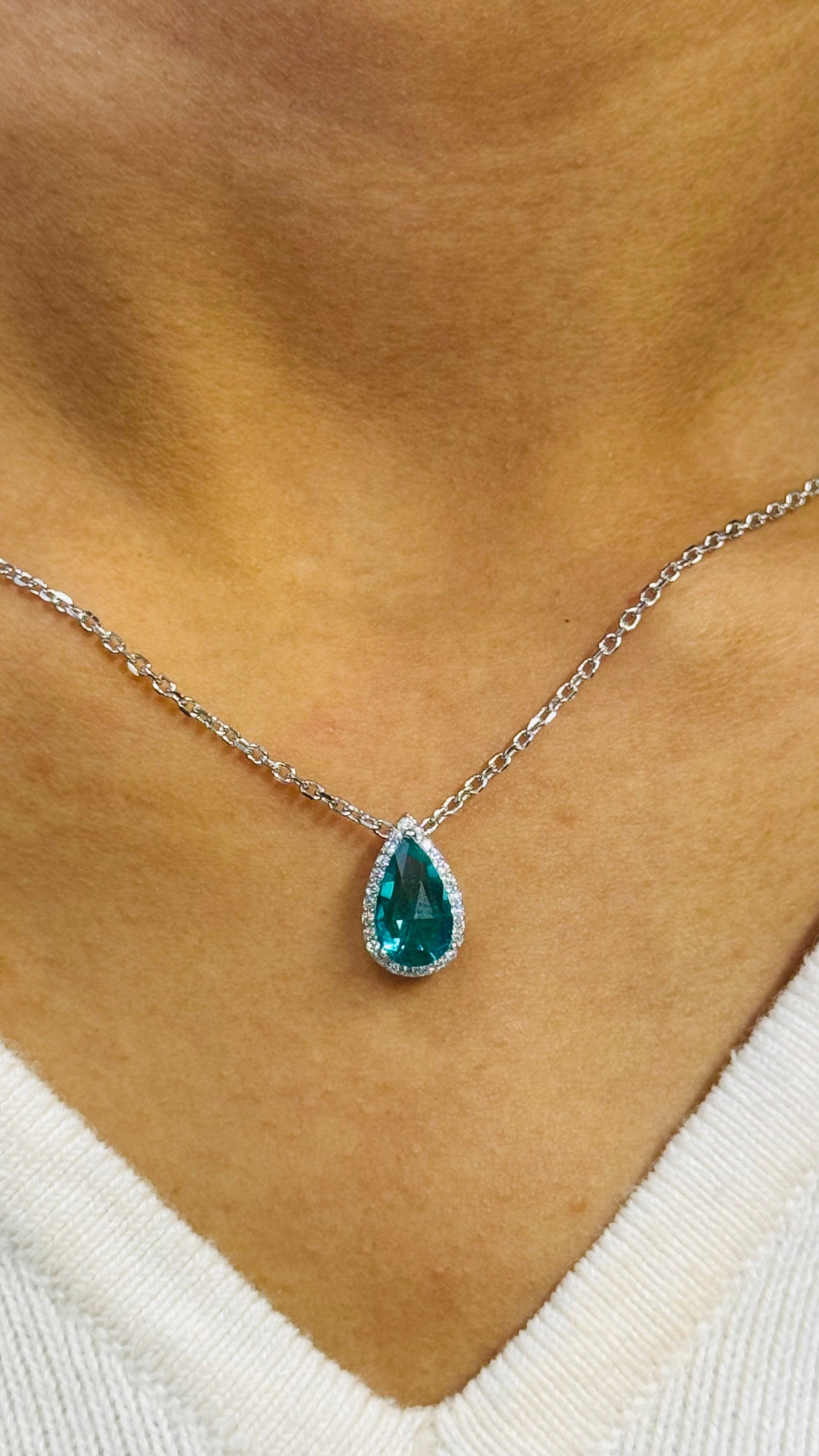 Emerald Teardrop Elegance Set