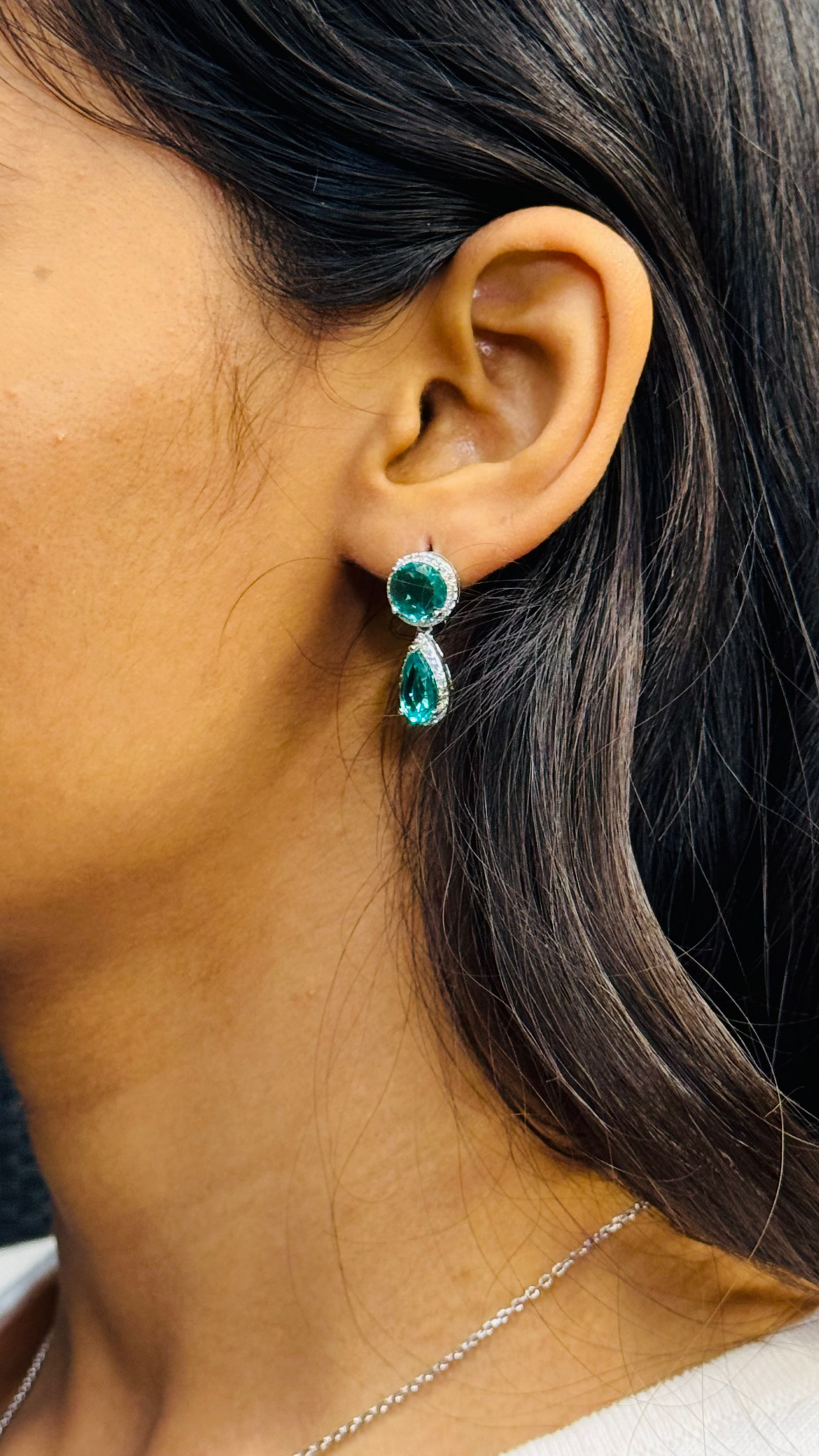 Emerald Teardrop Elegance Set