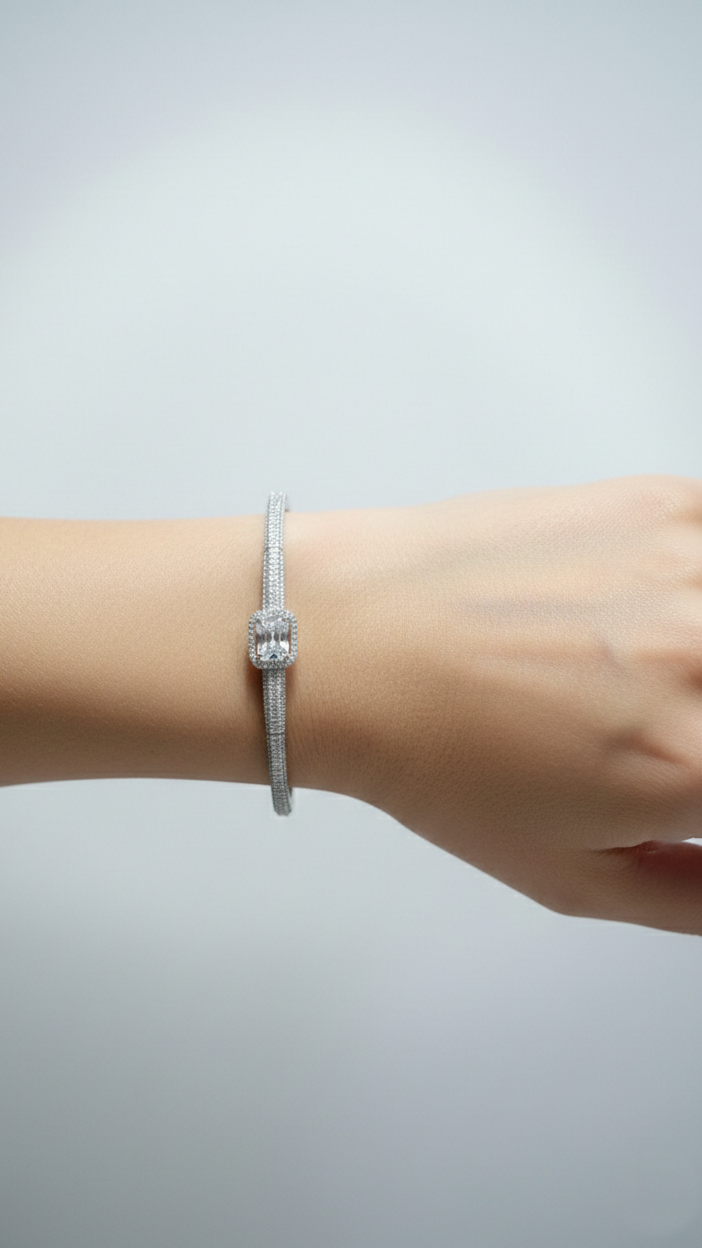 Eterna Spark Solitaire Bracelet